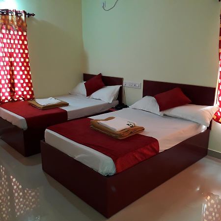 Hotel Ganga Residency Kuzhittura Kültér fotó